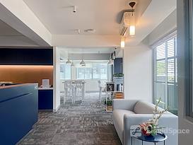 HQ | Bangkok, Blue Chips Building