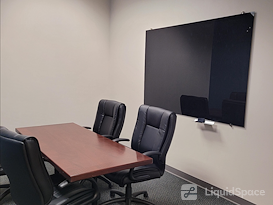 HeadRoom - Aston Business Center