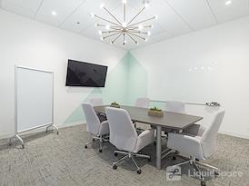 HQ | IL, Grayslake - N Atkinson Rd