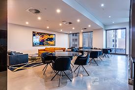 CorporateCubes.Co - 333 Collins