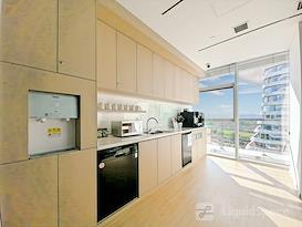 Regus | Wuhan, Optics Valley Financial Centre