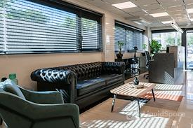 Regus | Glifada, Labraki