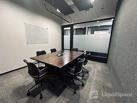 560 Flex by Cummins Station