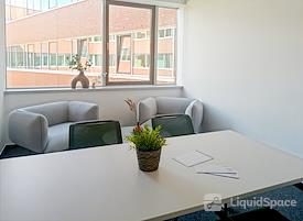 Regus | BUDAPEST, Ujbuda Allee Corner