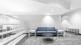 Regus | Deerfield Commons I