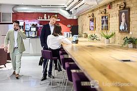 iQ Offices | 140 Yonge Street