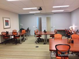 Carr Workplaces - Reston Town Center