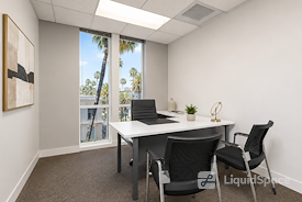 (BH3) Premier Workspaces - Beverly Hills Triangle 3