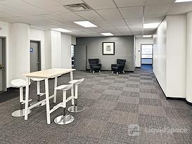 HQ | MI, Detroit - Jefferson Ave