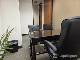 Private Offices • Coworking Spaces • Hybrid Offices 🏢