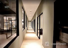 Concrete 11th Coworking Space Kedoya