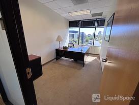 (VON) Von Karman Corporate Center