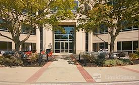 Regus | River Crossing at Keystone (Office Suites Plus)