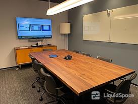 Industrious - 400 University Street