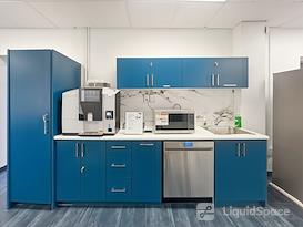 HQ | ON, St Catharines - Queen St