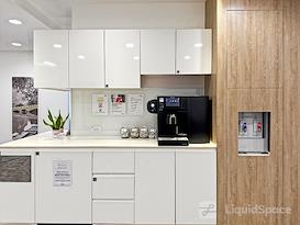 Regus | Shanghai, The Hub