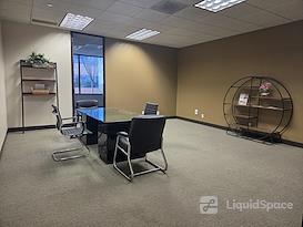 Private Offices • Coworking Spaces • Hybrid Offices 🏢