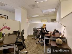 Regus | Tallan Financial Center