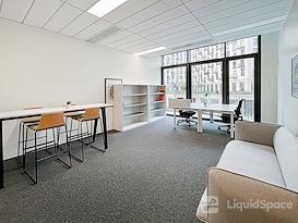 Regus | Paris, Rosa Parks