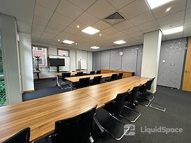 Regus | Heathrow, Bath Road