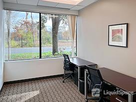 Regus | Edgewater Place