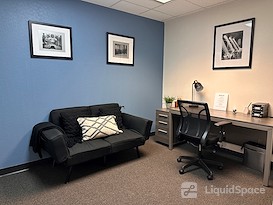 (521) Premier Midtown Manhattan