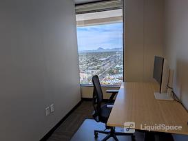 Spoke Coworking Tower Suites #1700