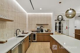 Industrious - Lex & E 50th St