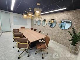 Lucid Private Offices | The Woodlands