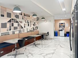 Regus || 50 California Street