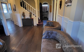 64 Hilton Avenue Professional Building