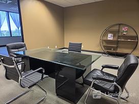 Private Offices • Coworking Spaces • Hybrid Offices 🏢