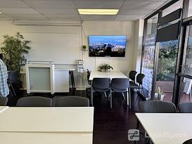 Office for meeting/production near Sony Studios