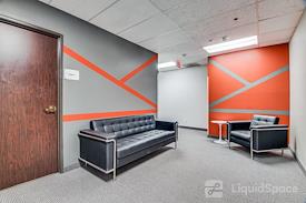 Boxer - 1801 N Hampton Road