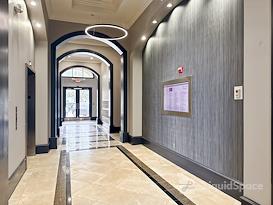 Regus || Frisco Square