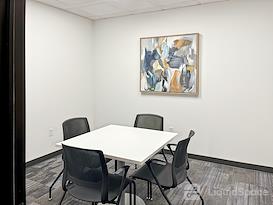 HQ | WA, Bellevue - NE 4th St