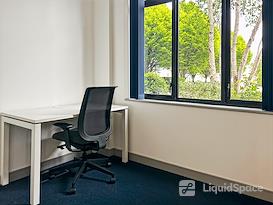 HQ | BELFAST, Weavers Court