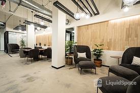 560 Flex by Cummins Station