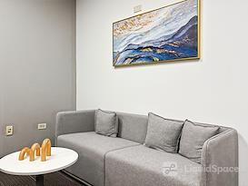 HQ | IL, Elgin - Point Blvd