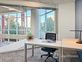 Regus | MN, Brooklyn Center - N Summit Dr