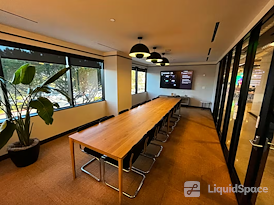 WeWork | Crossroads