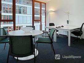 Signature | STUTTGART, SIGNATURE Schlossplatz