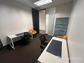 (WFB) Wells Fargo Tower