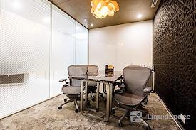 The Executive Centre - One Horizon Center