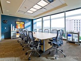 Regus | 24th and Camelback