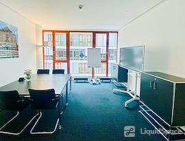 Signature | STUTTGART, SIGNATURE Schlossplatz