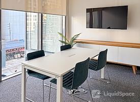 Regus | Makati, Victoria de Makati