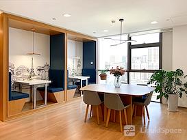 Regus | XIAN, Capita Mall Office