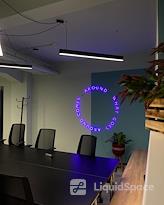 Galerija Badrov, Crveno i crno