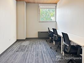 Regus | IA, Des Moines - Grand Ave